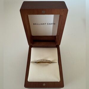 Brilliant Earth Luxe Sienna Natural Diamond Ring in 18K Yellow Gold Size 6